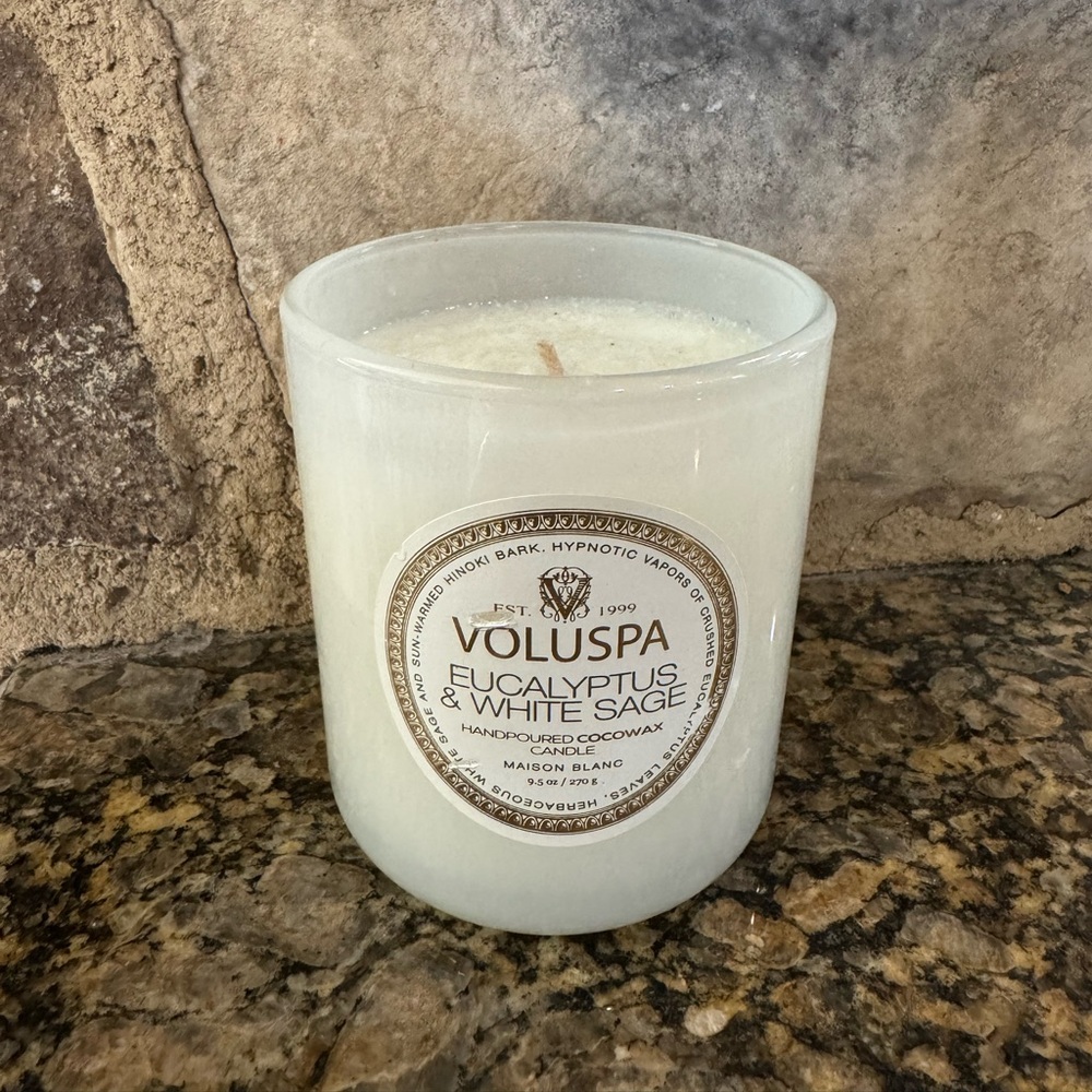 Voluspa Eucalyptus White Sage Candle 9.5 Oz NEW price firm!